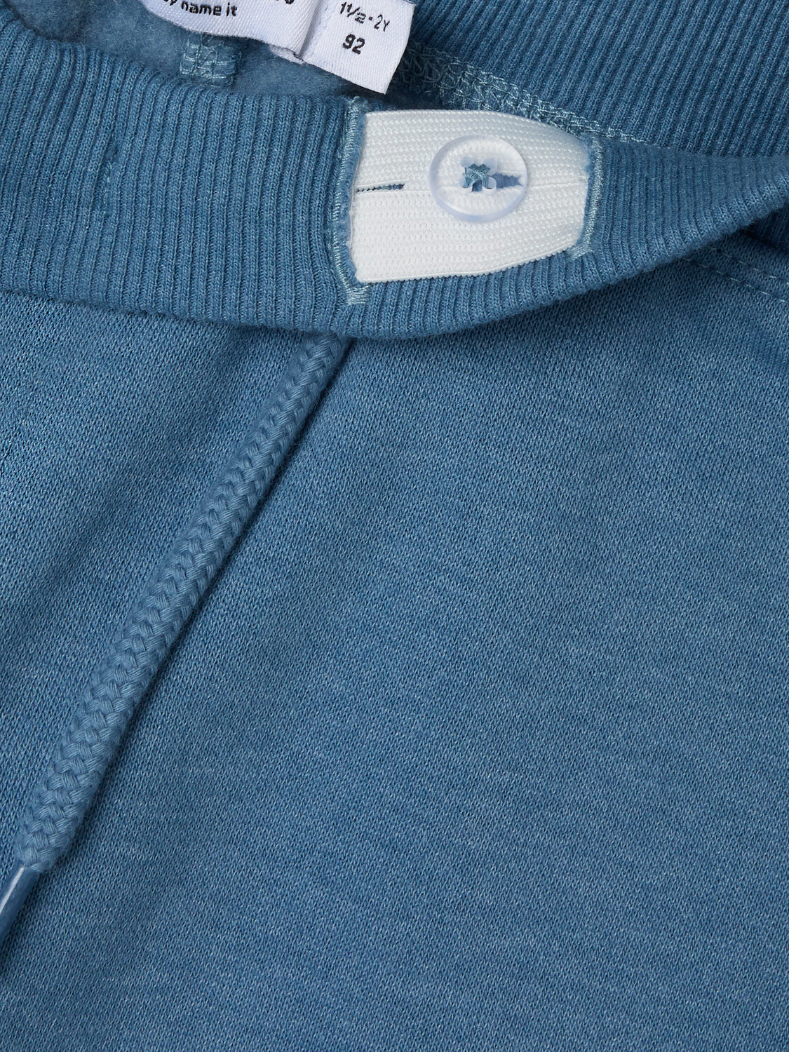 model_shot-front_full